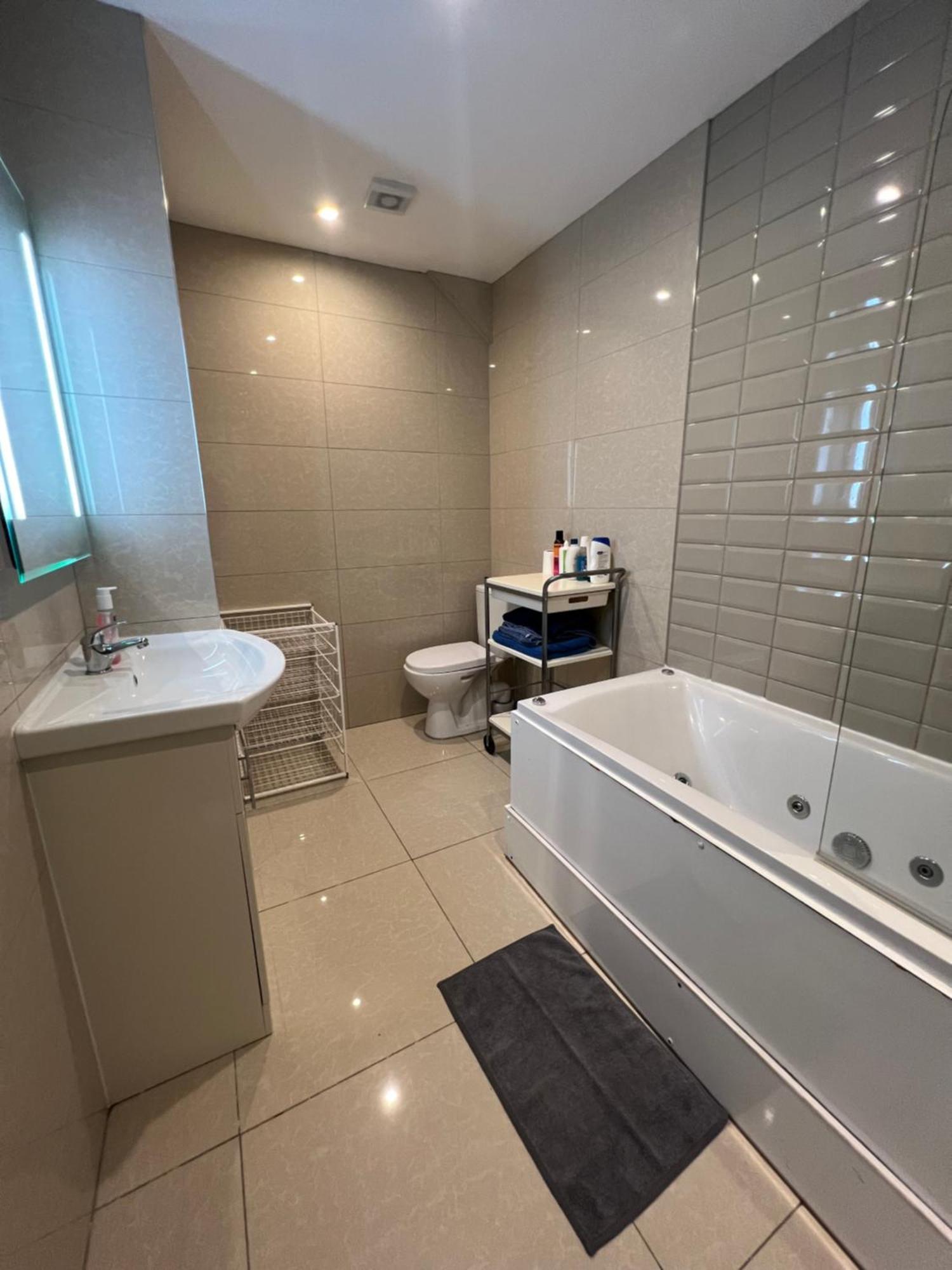 Lovely Dublin Home - Just 15 Mins To City Centre エクステリア 写真