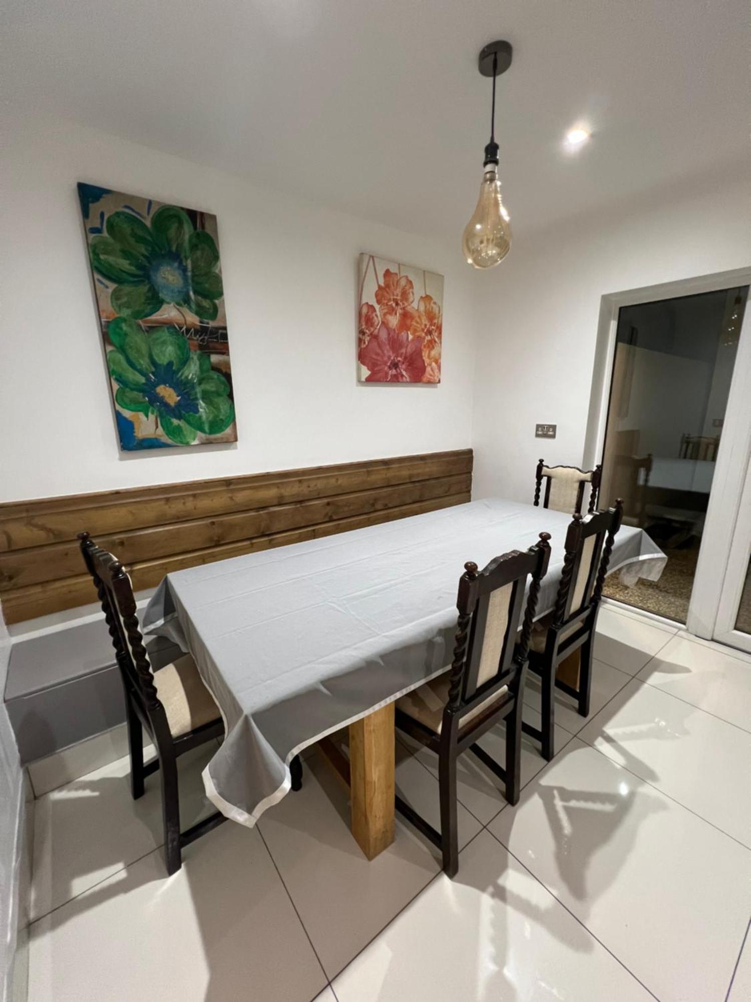 Lovely Dublin Home - Just 15 Mins To City Centre エクステリア 写真
